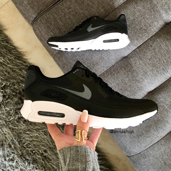Nike Shoes - NWTNike Air Max 90 Ultra!